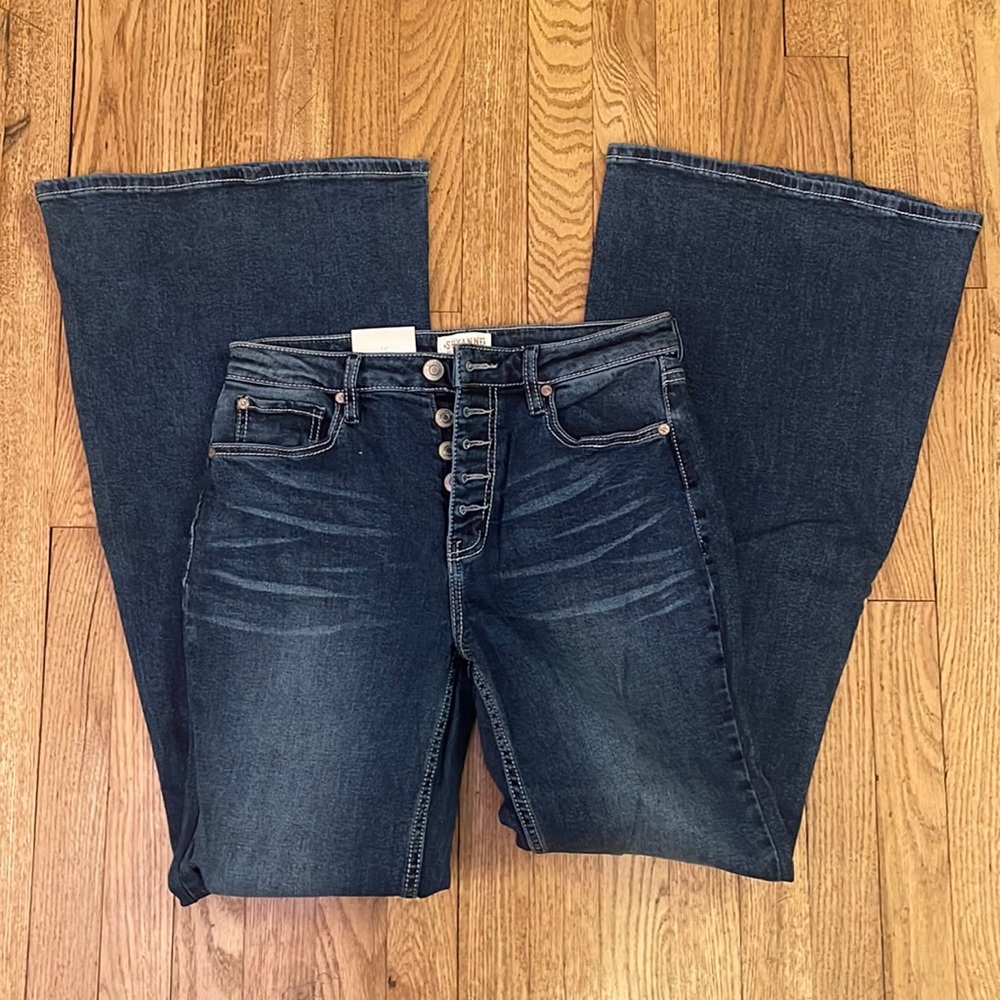 NWT Shyanne Big Flare